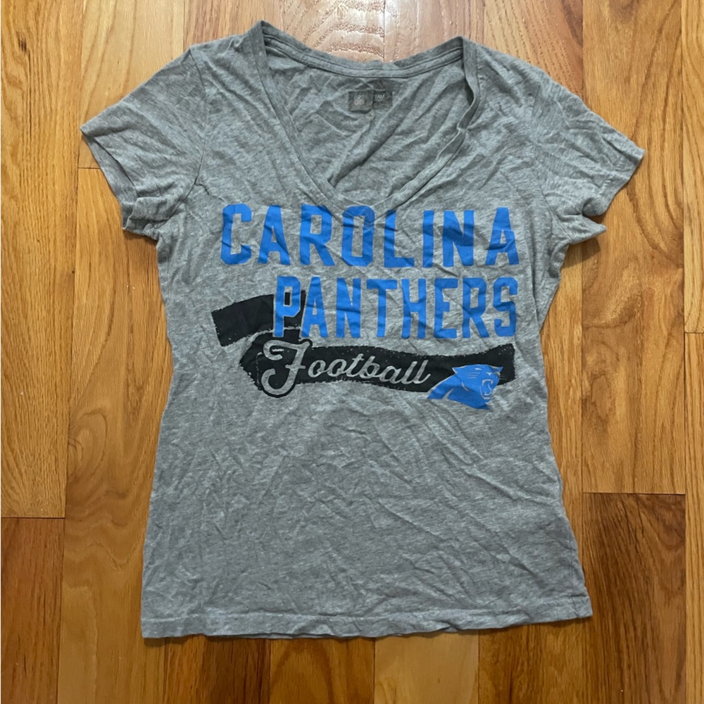 NFL Team Apparel Carolina Panthers V Neck Tee Size Medium
